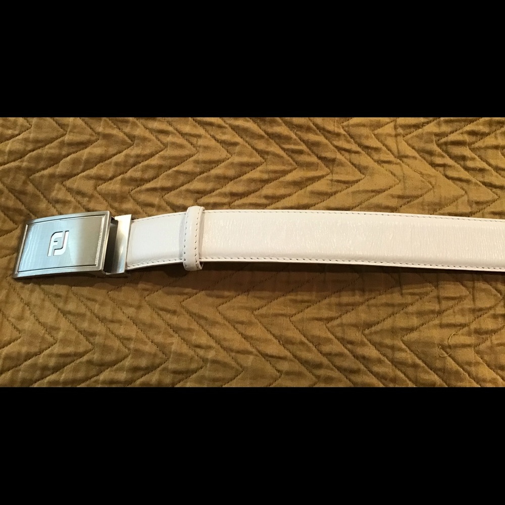 Men’s or Women’s Footjoy White Leather Belt